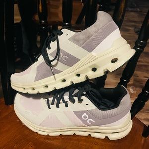 new on cloud runner size 8
